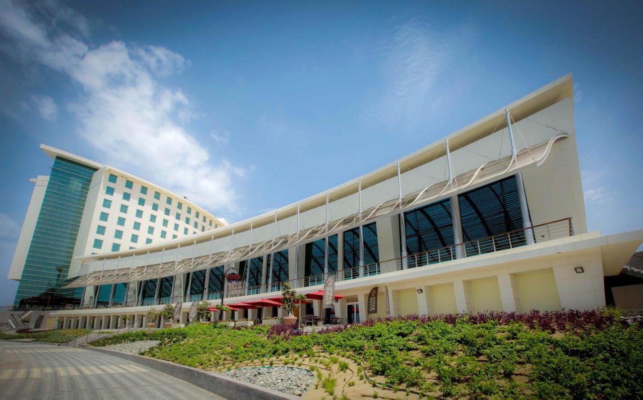 Bay La Sun Hotel And Marina - Emaar King Abdullah Economic City Экстерьер фото The hospital's main building