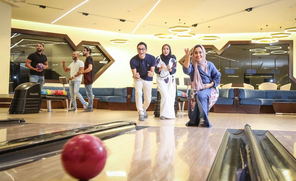 Bay La Sun Hotel And Marina - Emaar King Abdullah Economic City Экстерьер фото Bowling at the Grand Millennium Hotel, Tehran